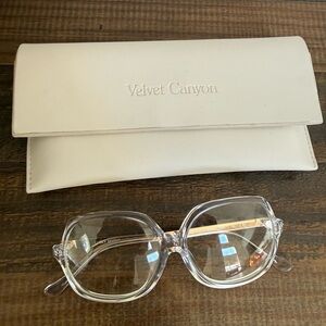 Velvet Canyon Transparent Glasses